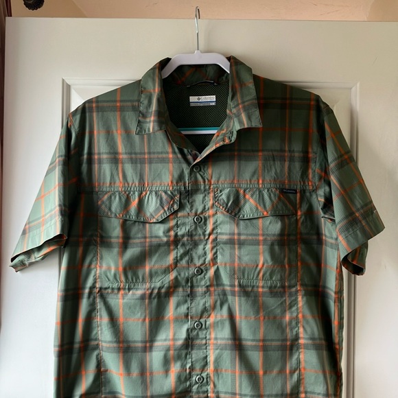 [SOLD] Columbia Silver Ridge Lite Plaid Shirt in Green/Orange Size M - Picture 4 of 15